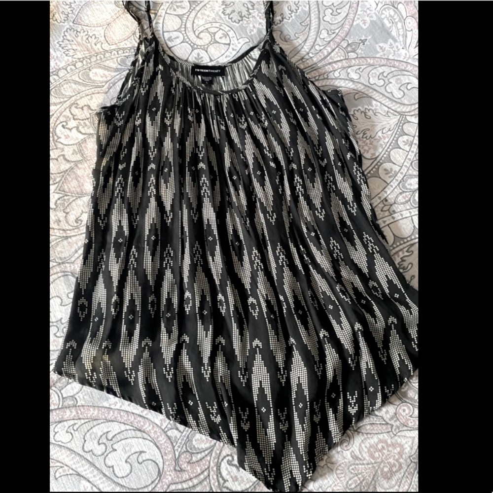 Fifteen Twenty Black & White Top